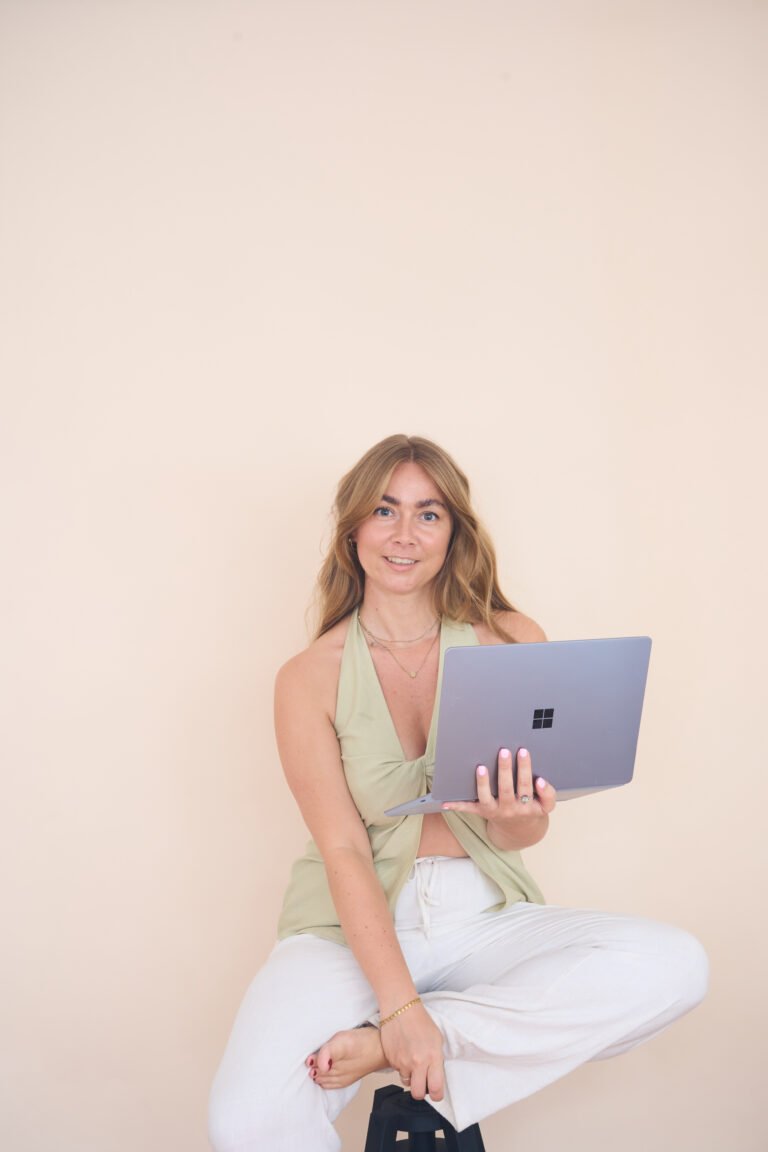 Its Sophie Biggerstaff Blog - Want To Work From ANYWHERE Here’s How You Can Do It!